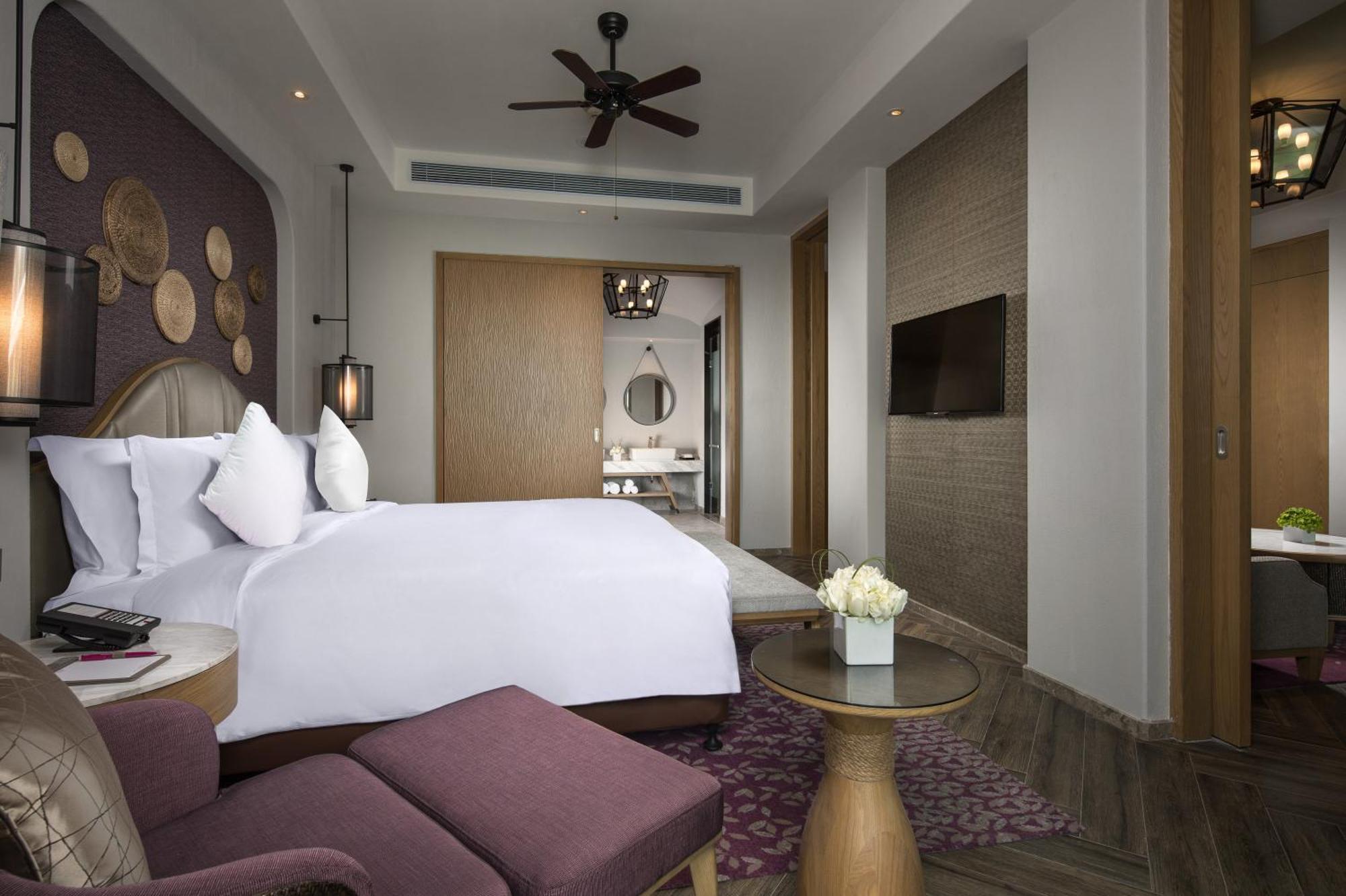 Crowne Plaza Qingdaoorientalmoviemetropolis By Ihg Hotel Kültér fotó