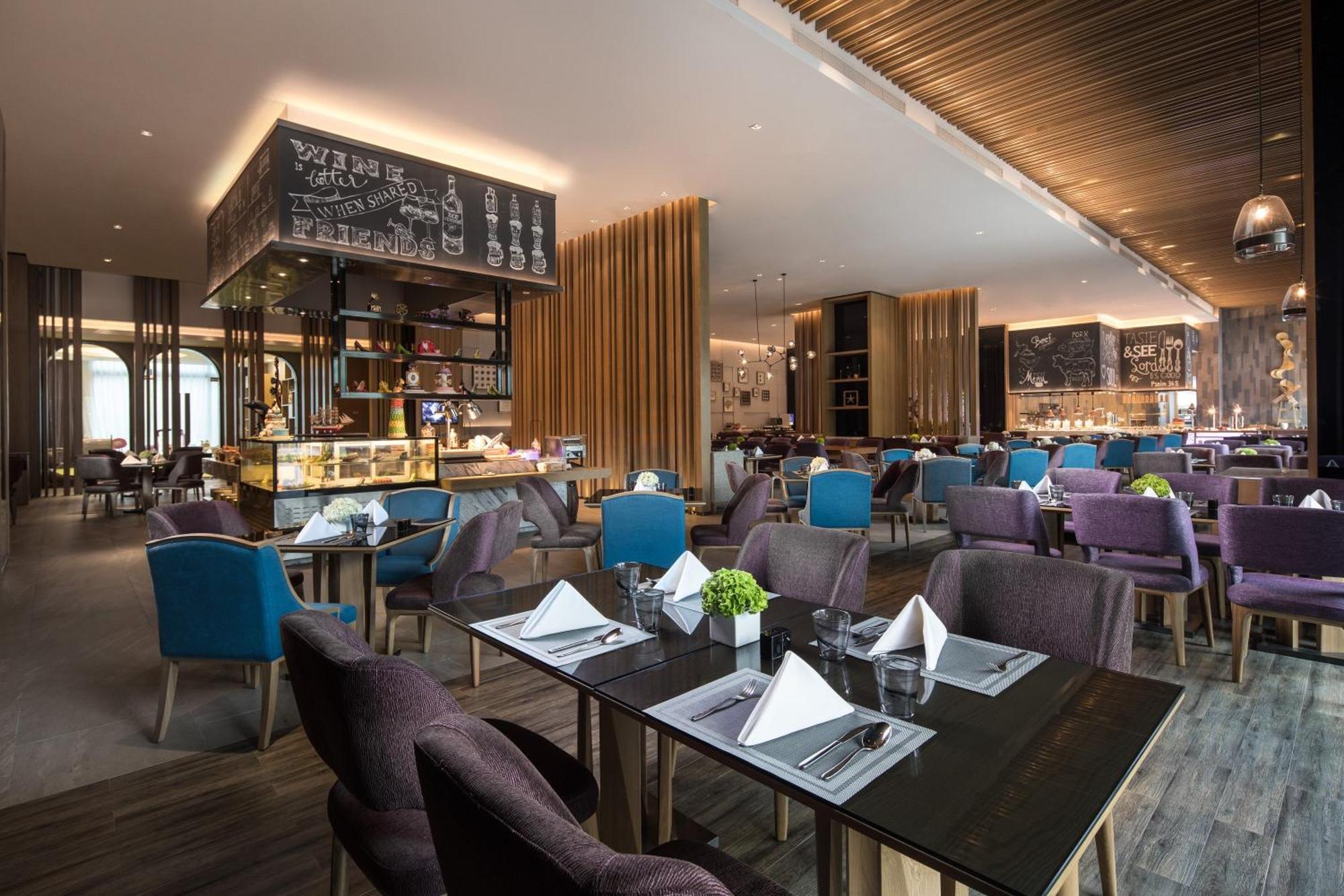 Crowne Plaza Qingdaoorientalmoviemetropolis By Ihg Hotel Kültér fotó