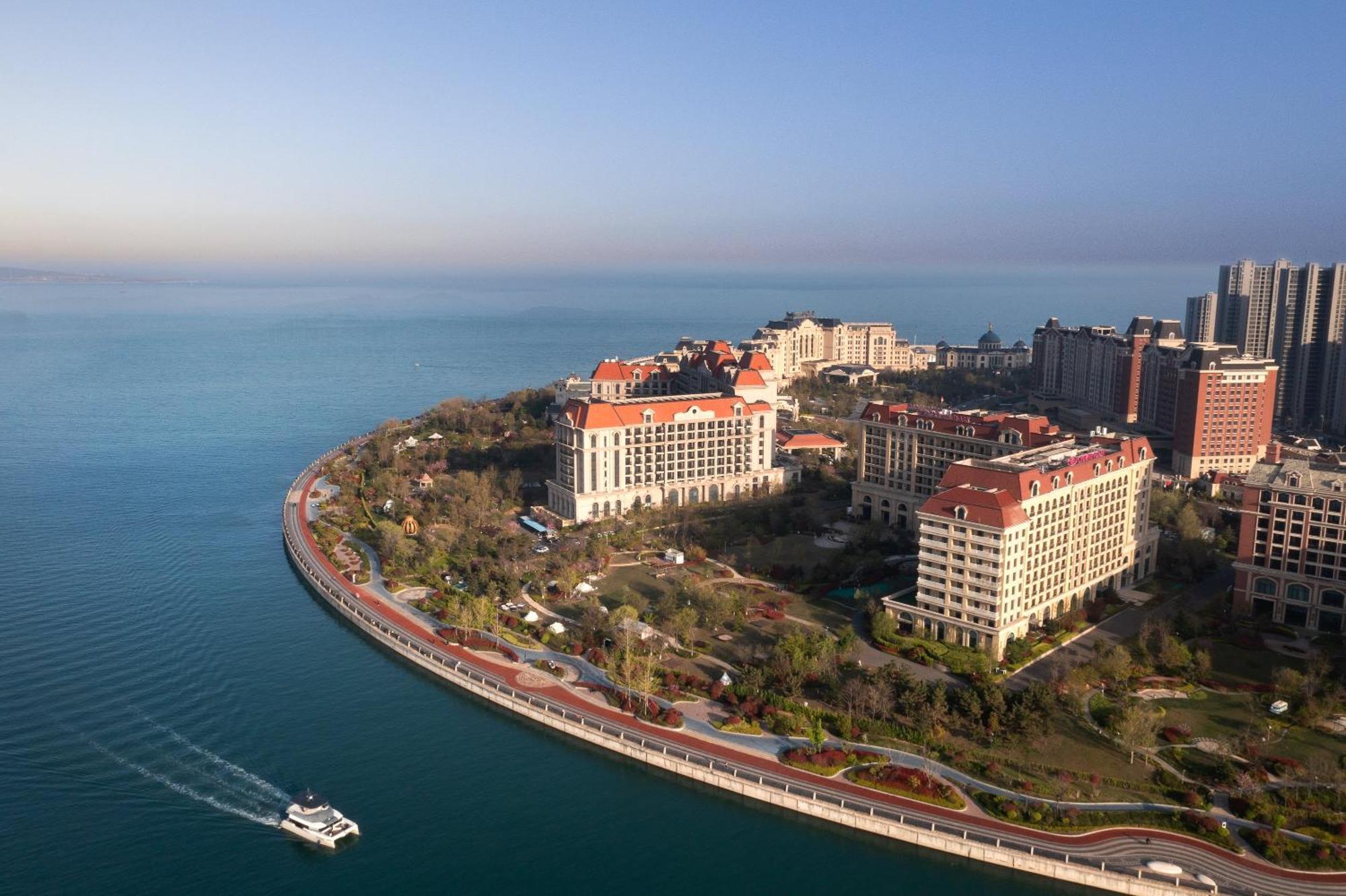Crowne Plaza Qingdaoorientalmoviemetropolis By Ihg Hotel Kültér fotó